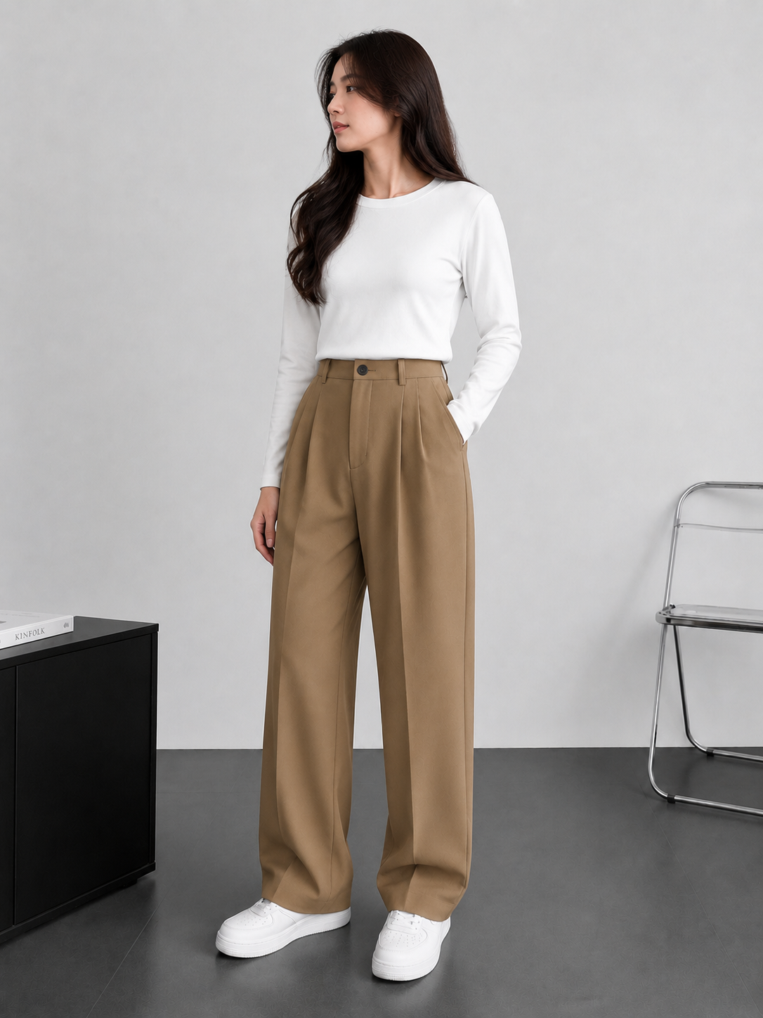 Women's urbana Design Platted musterd brwon Pant